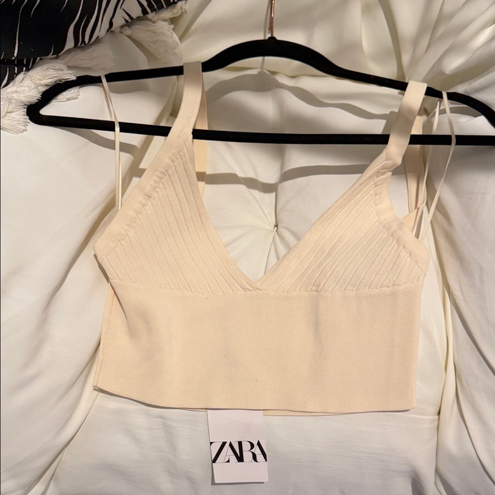 Zara Beige Ribbed V-Neck Crop Top